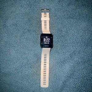 Garmin Forerunner 35, comes with the white band pictured.